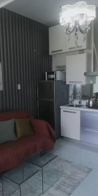 Penthouse At Poblacion - 200Mbs Net - 50In Tv - Awesome View Manila Apartment