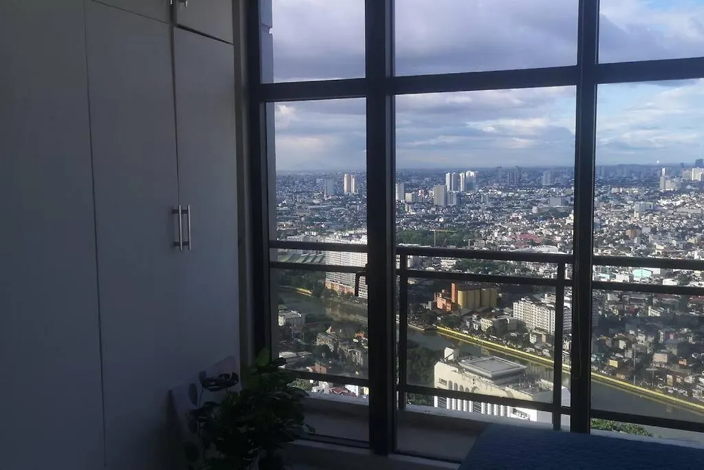Penthouse At Poblacion - 200Mbs Net - 50In Tv - Awesome View Manila Philippines