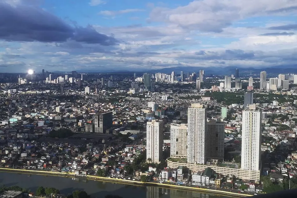 Penthouse At Poblacion - 200Mbs Net - 50In Tv - Awesome View Manila 0*,  Philippines